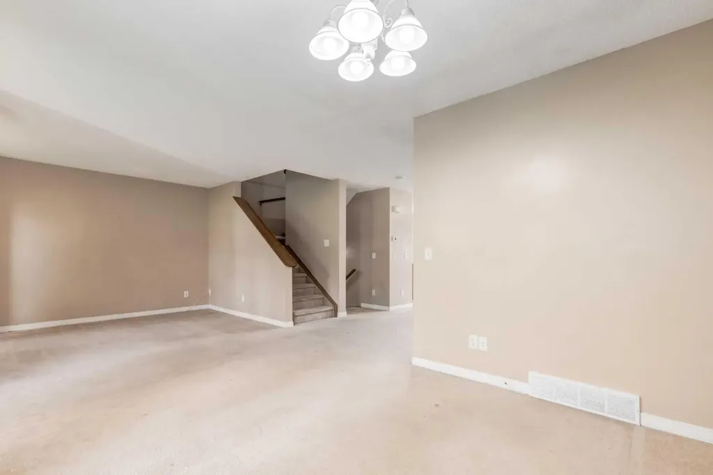 109 Hidden Creek Gardens NW Calgary AB T3A 6J4