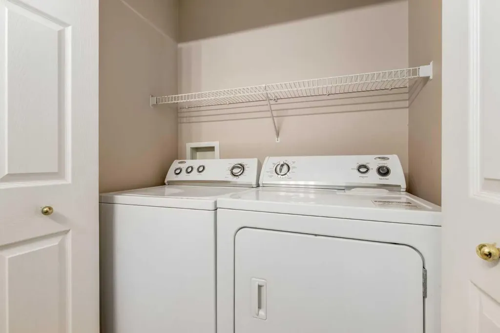 109 Hidden Creek Gardens NW Calgary AB T3A 6J4