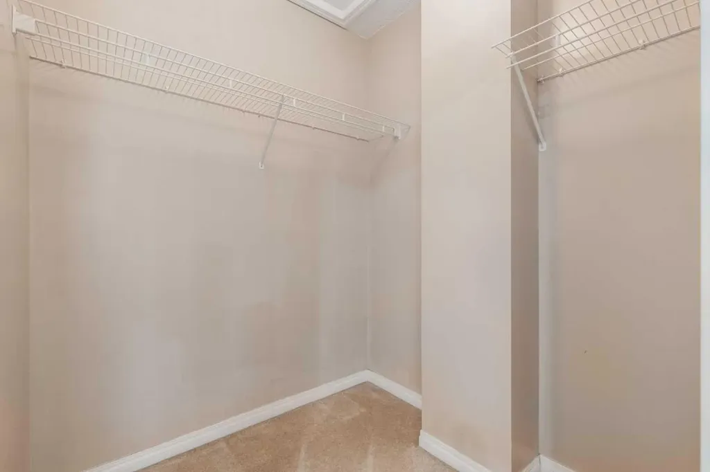 109 Hidden Creek Gardens NW Calgary AB T3A 6J4
