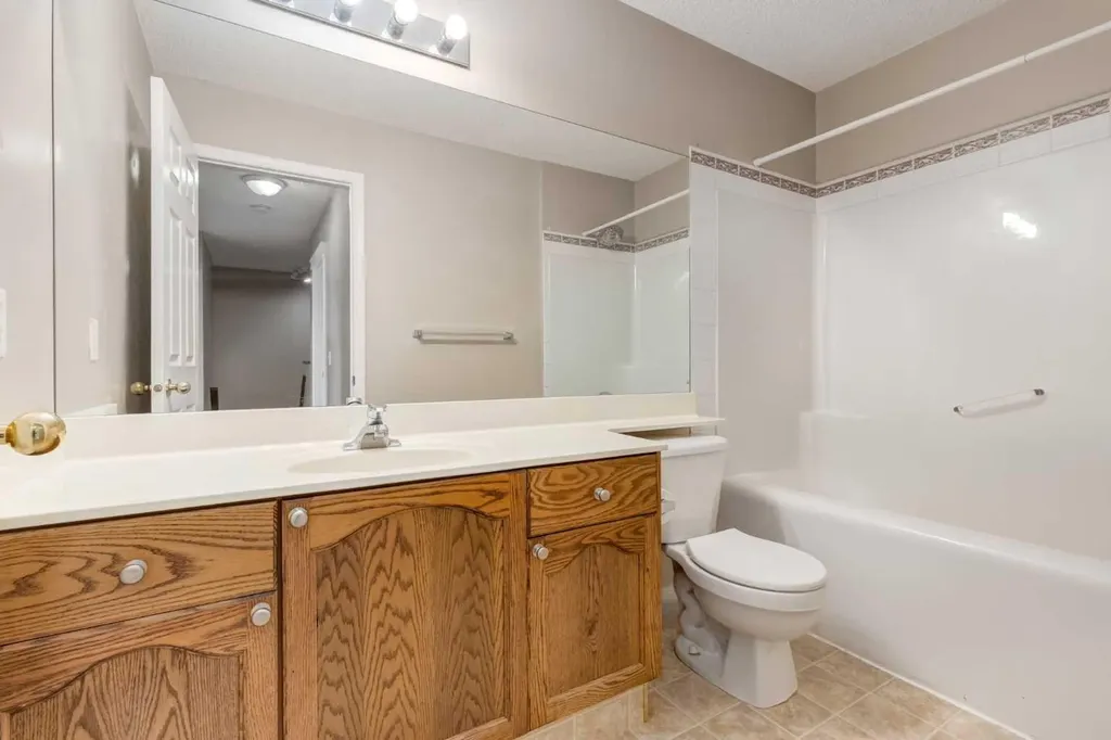 109 Hidden Creek Gardens NW Calgary AB T3A 6J4