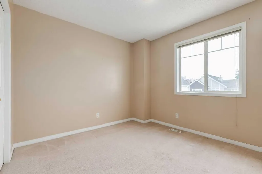 109 Hidden Creek Gardens NW Calgary AB T3A 6J4