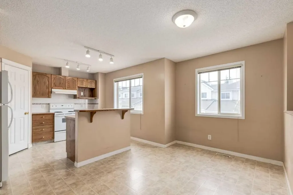 109 Hidden Creek Gardens NW Calgary AB T3A 6J4