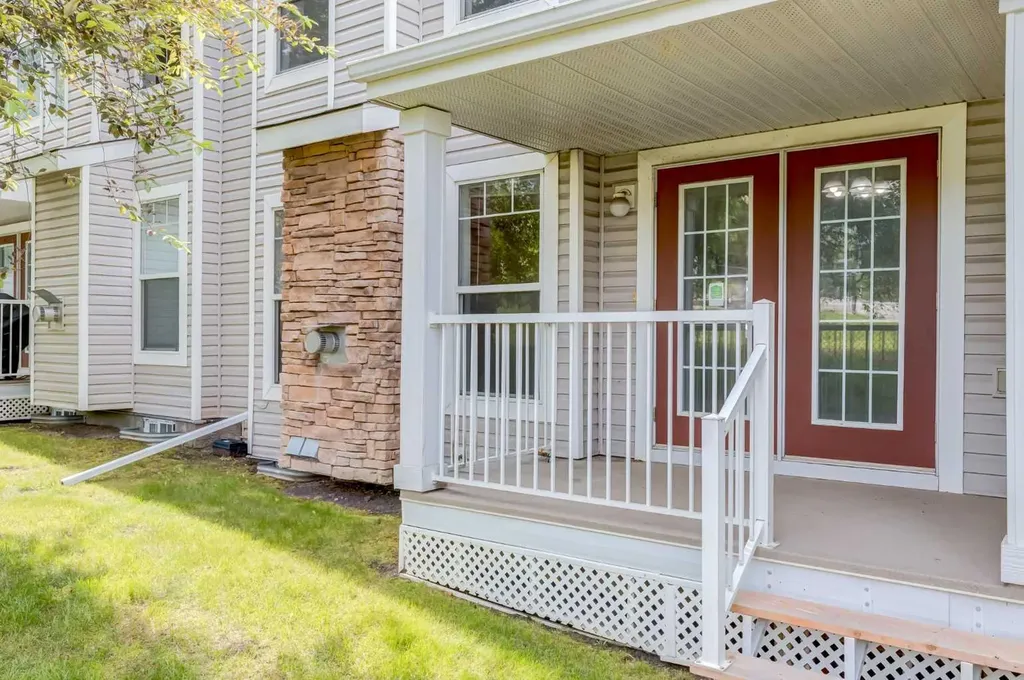 109 Hidden Creek Gardens NW Calgary AB T3A 6J4