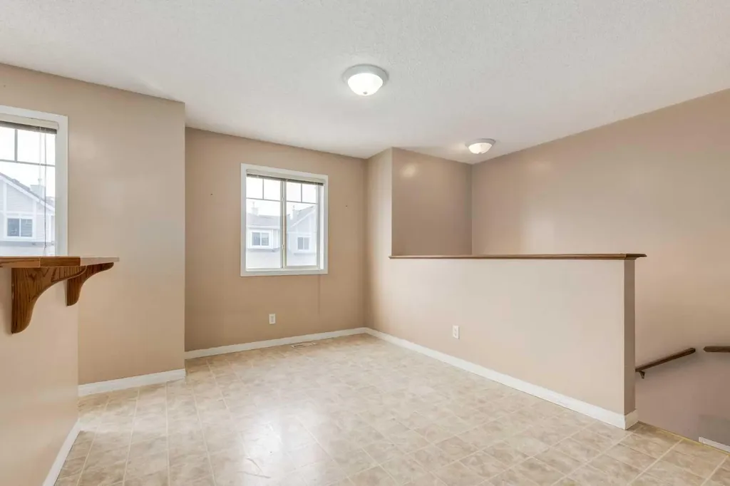 109 Hidden Creek Gardens NW Calgary AB T3A 6J4