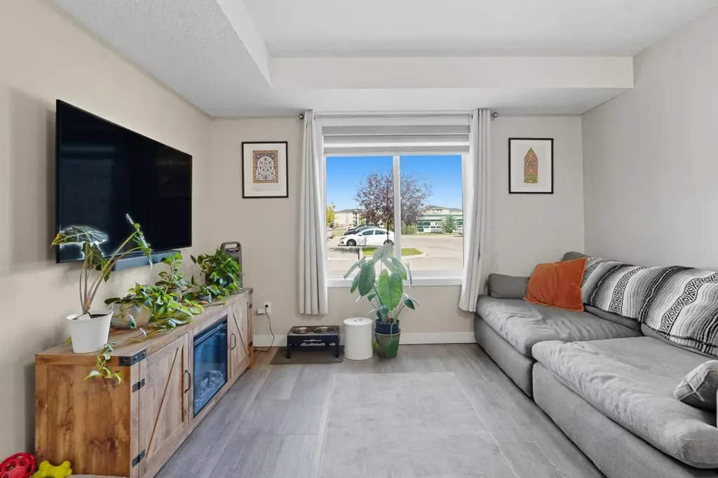 2781 Chinook Winds Drive SW Airdrie AB T4B 3S5