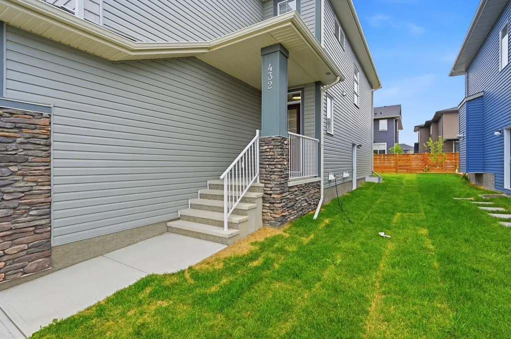 432 Dawson Circle Chestermere AB T1X2R8