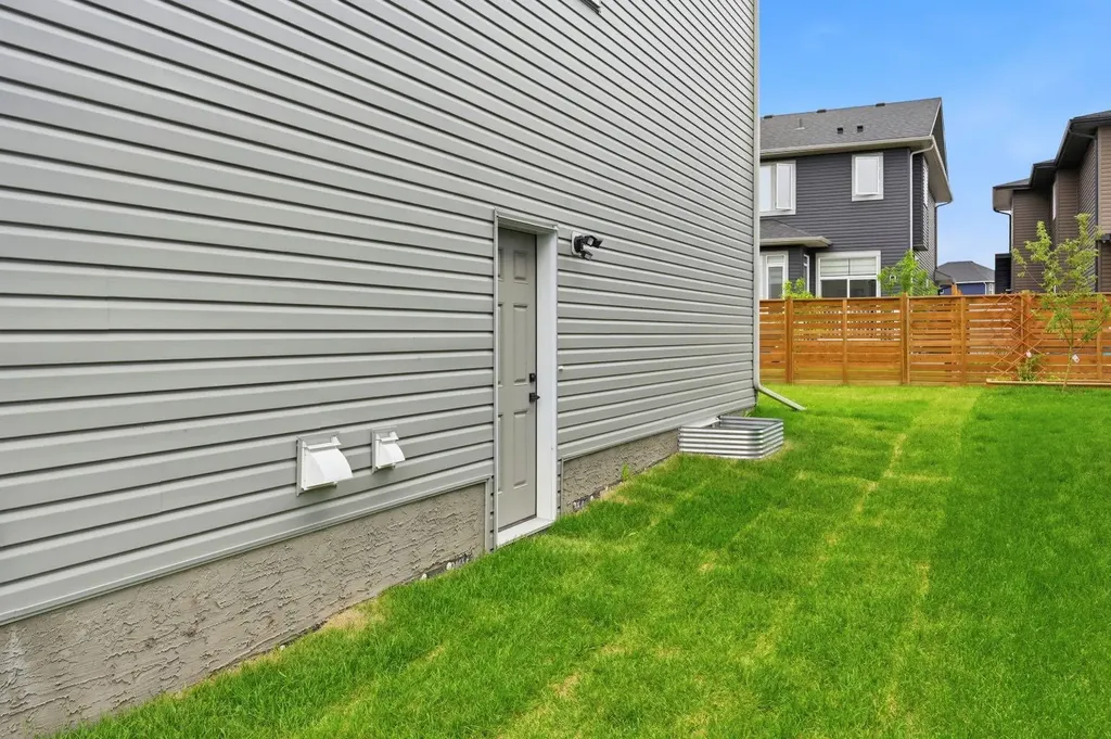 432 Dawson Circle Chestermere AB T1X2R8