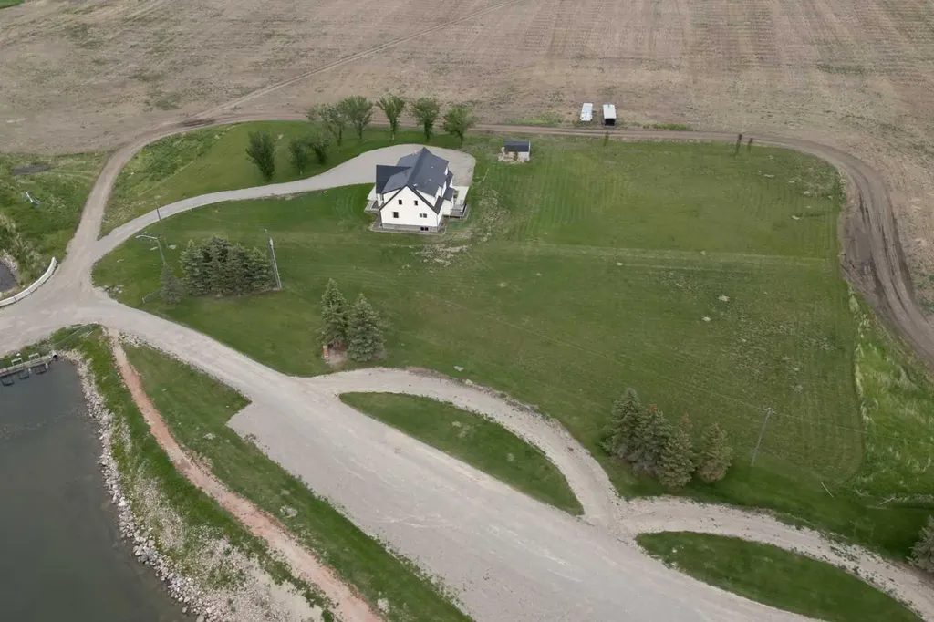 12 Aspen Arbor Raymond AB T0K 2S0