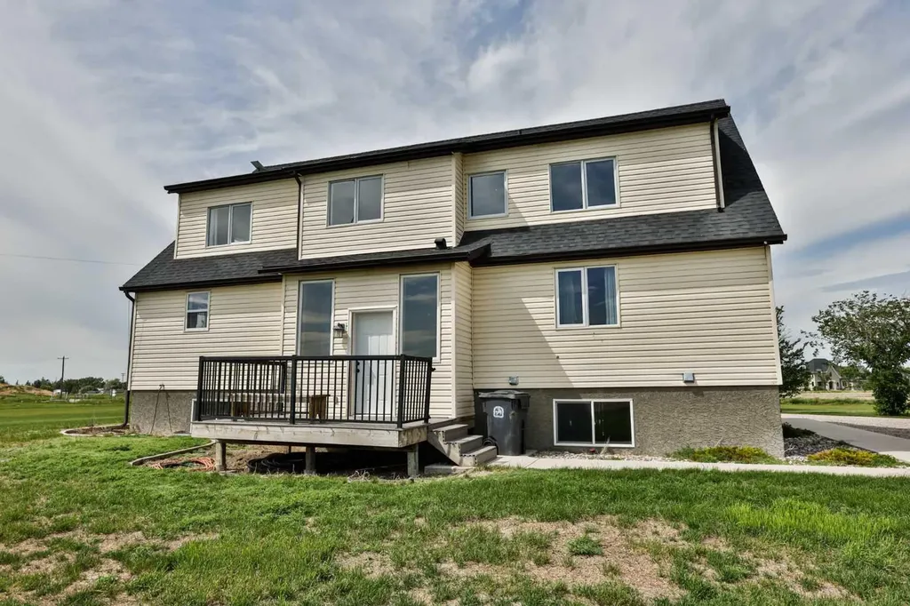 12 Aspen Arbor Raymond AB T0K 2S0