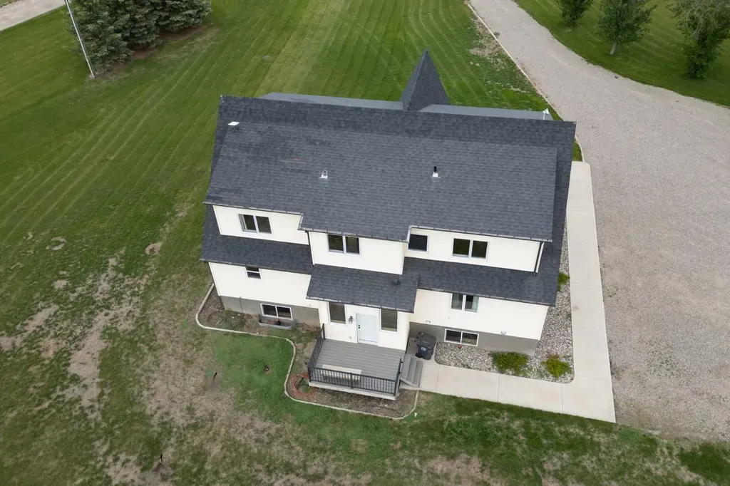 12 Aspen Arbor Raymond AB T0K 2S0