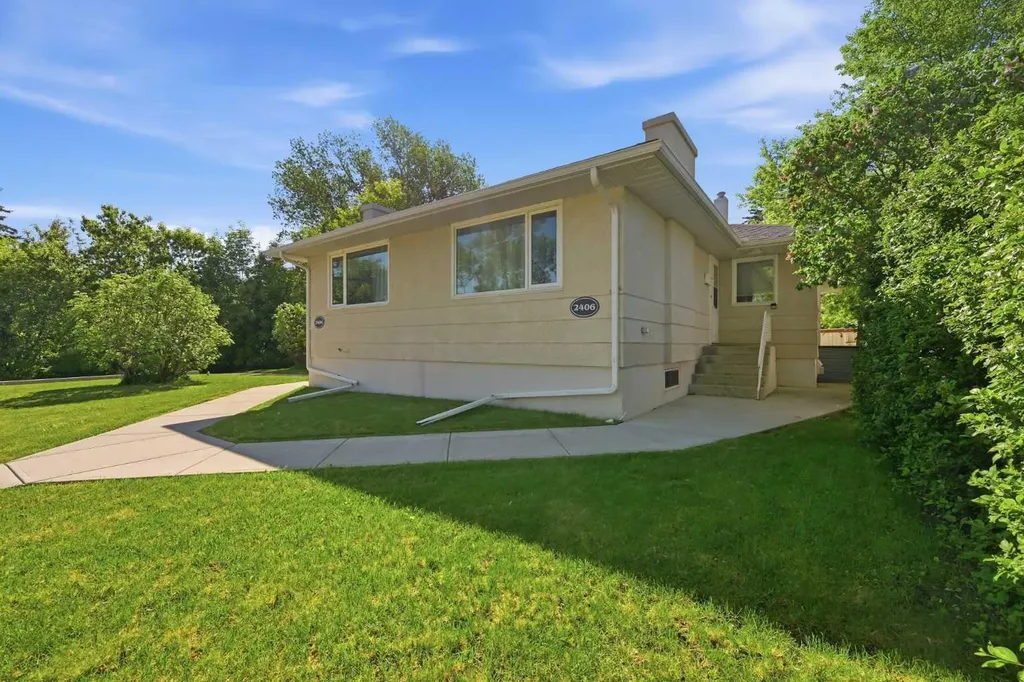 2404 & 2406 Richmond Road SW Calgary AB T2T 5E4