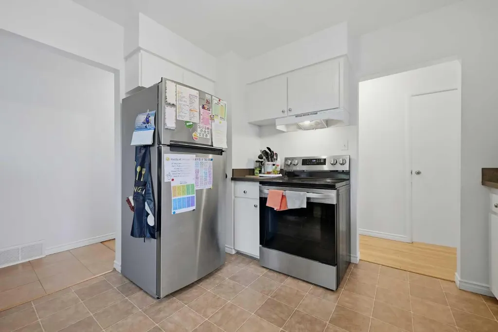 2404 & 2406 Richmond Road SW Calgary AB T2T 5E4