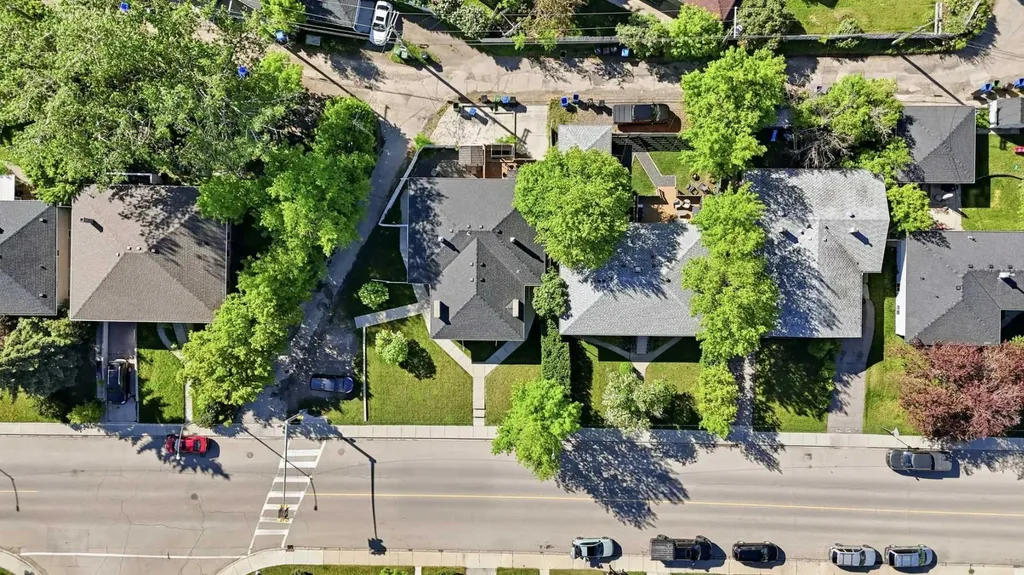 2404 & 2406 Richmond Road SW Calgary AB T2T 5E4