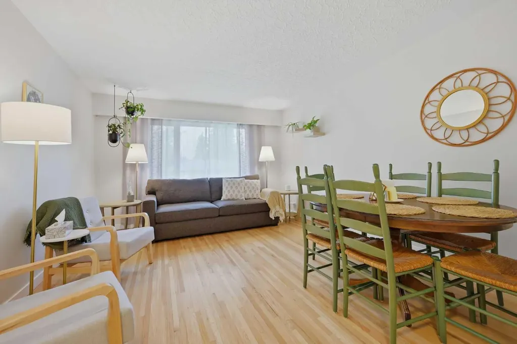 2404 & 2406 Richmond Road SW Calgary AB T2T 5E4