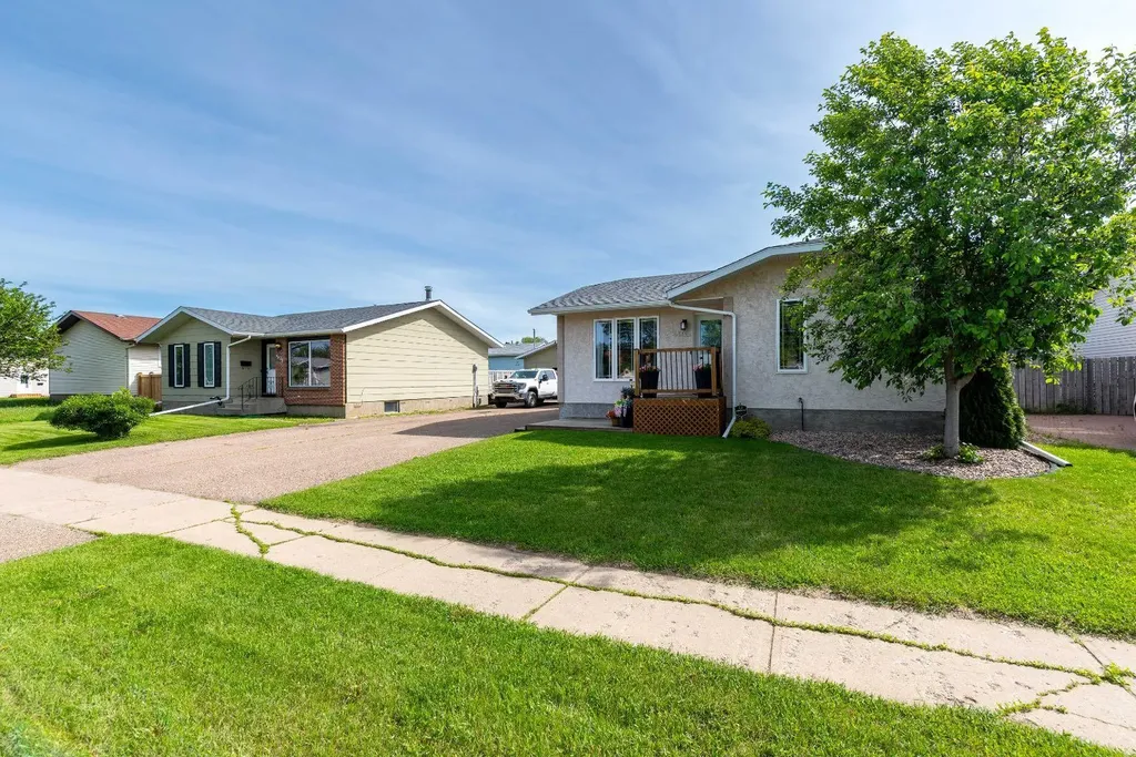 4605 32 Street Lloydminster SK S9V 1N6
