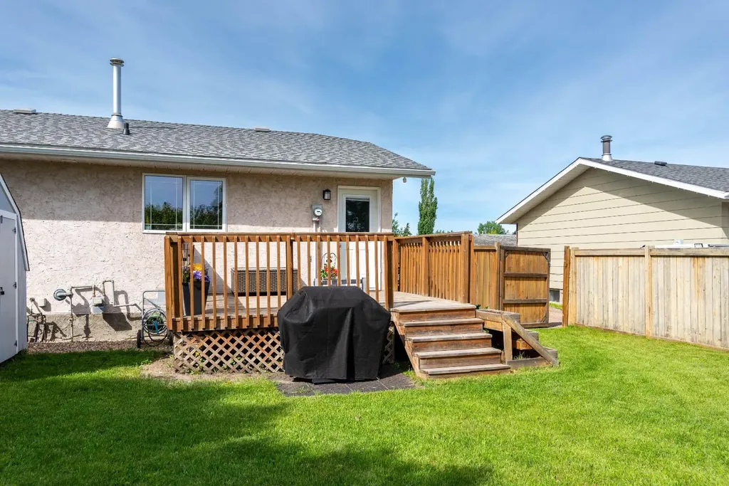 4605 32 Street Lloydminster SK S9V 1N6