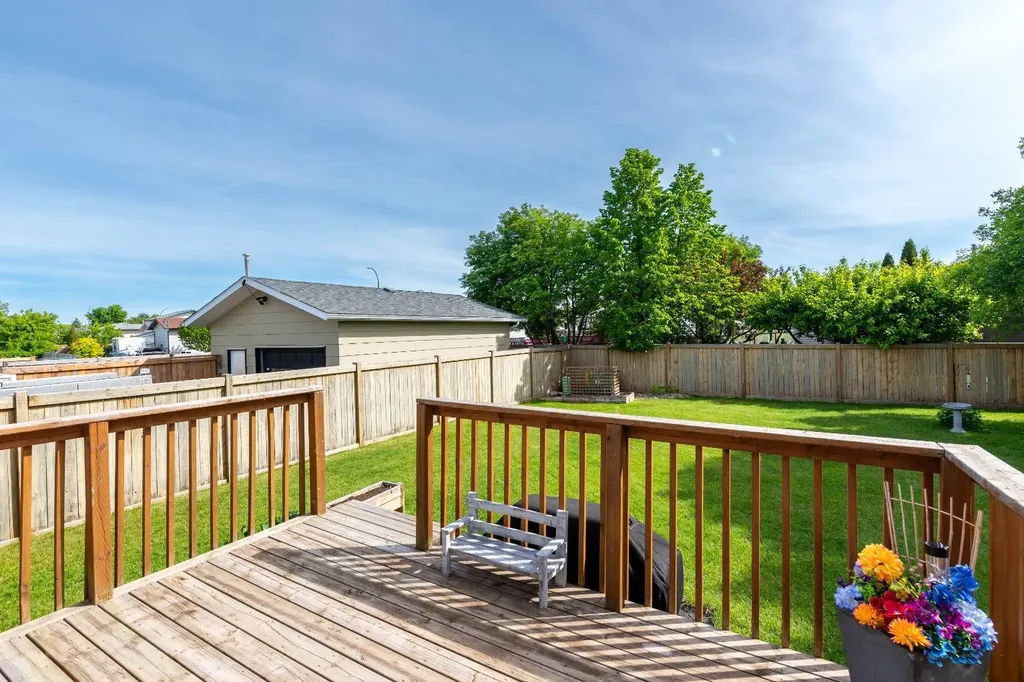 4605 32 Street Lloydminster SK S9V 1N6