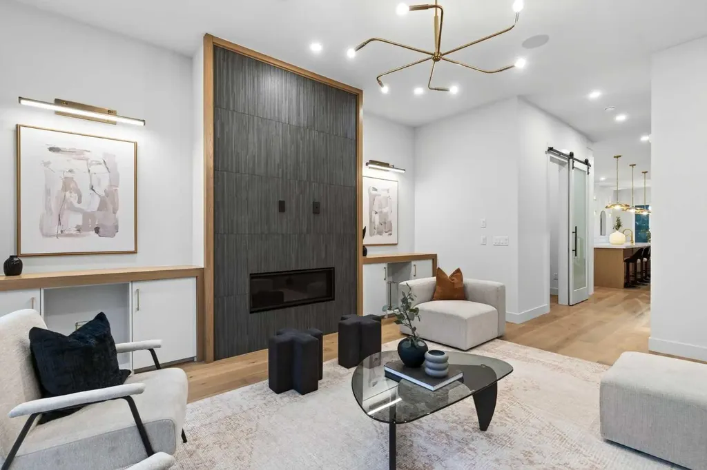 727 15 Street NW Calgary AB T2N 2B3
