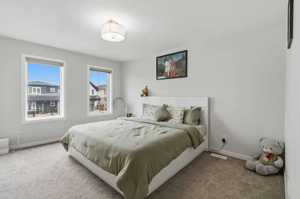 3223 Chinook Winds Drive SW Airdrie AB T4B 5S8