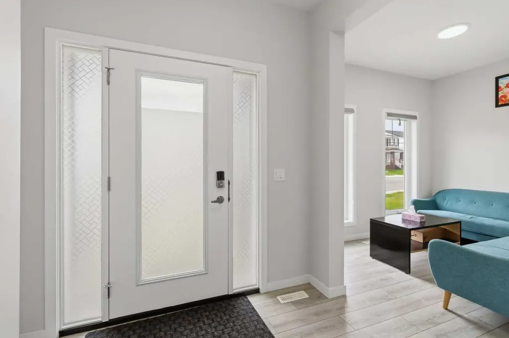 3223 Chinook Winds Drive SW Airdrie AB T4B 5S8