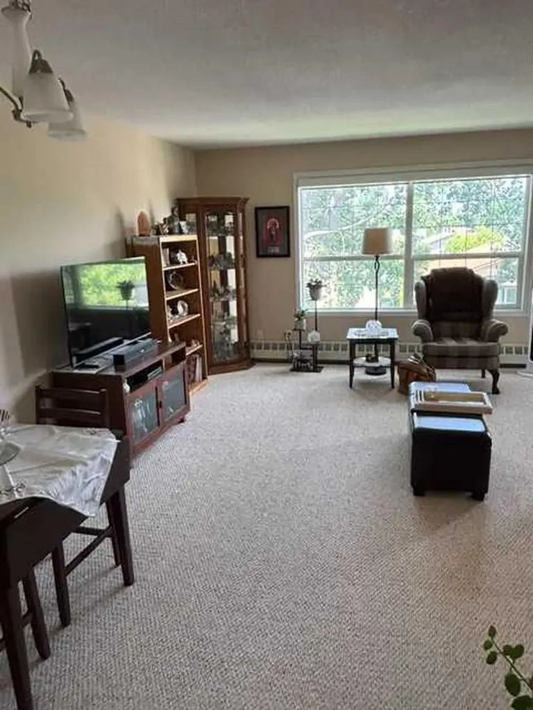 105 7 Avenue SE High River AB t1v1v8