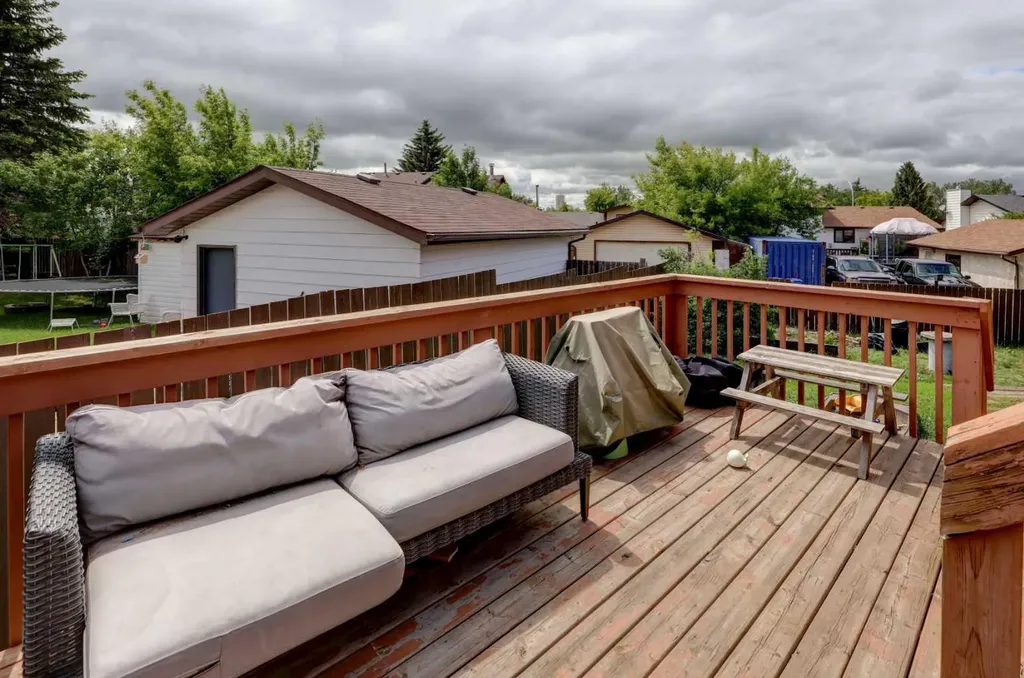620 Mcculloch Crescent Irricana AB T0M 1B0
