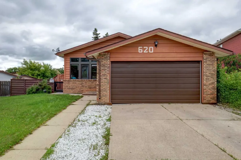 620 Mcculloch Crescent Irricana AB T0M 1B0
