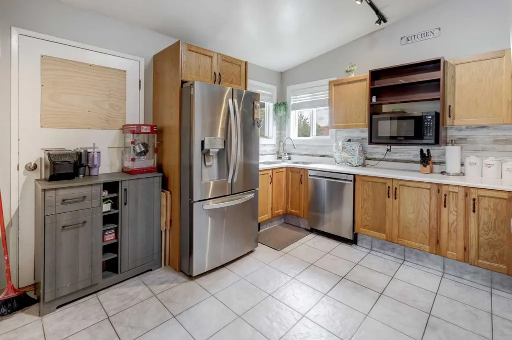 620 Mcculloch Crescent Irricana AB T0M 1B0