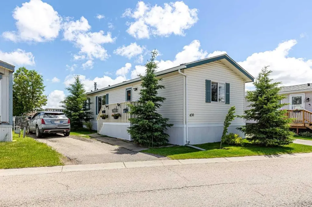 1101 84 Street NE Calgary AB T2A 7X2