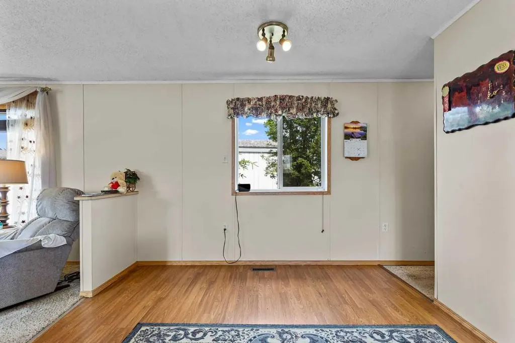 1101 84 Street NE Calgary AB T2A 7X2