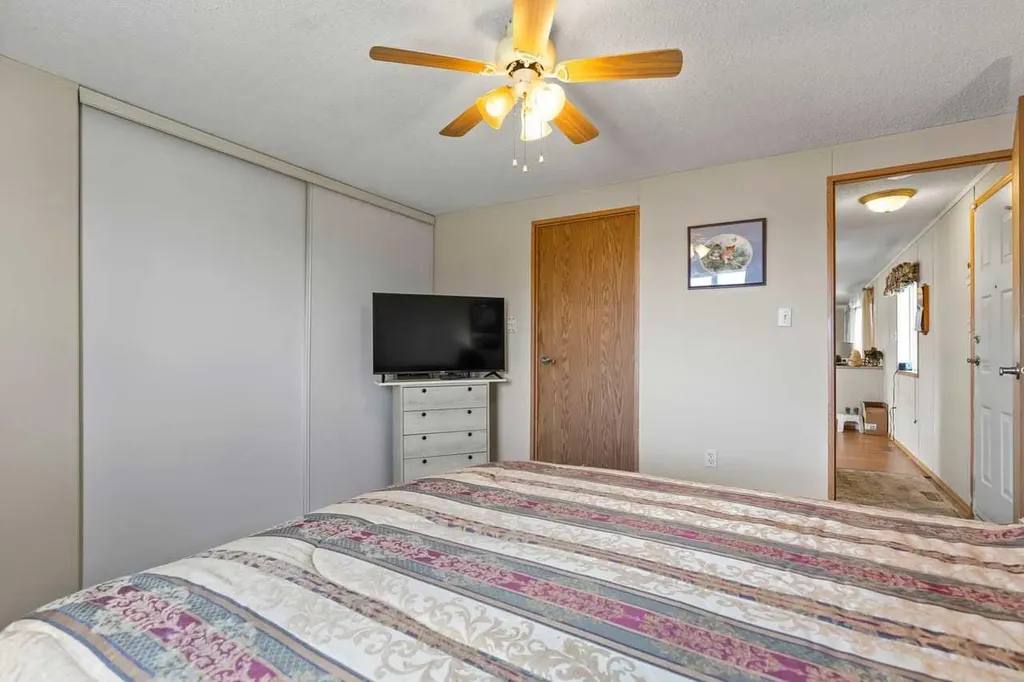 1101 84 Street NE Calgary AB T2A 7X2