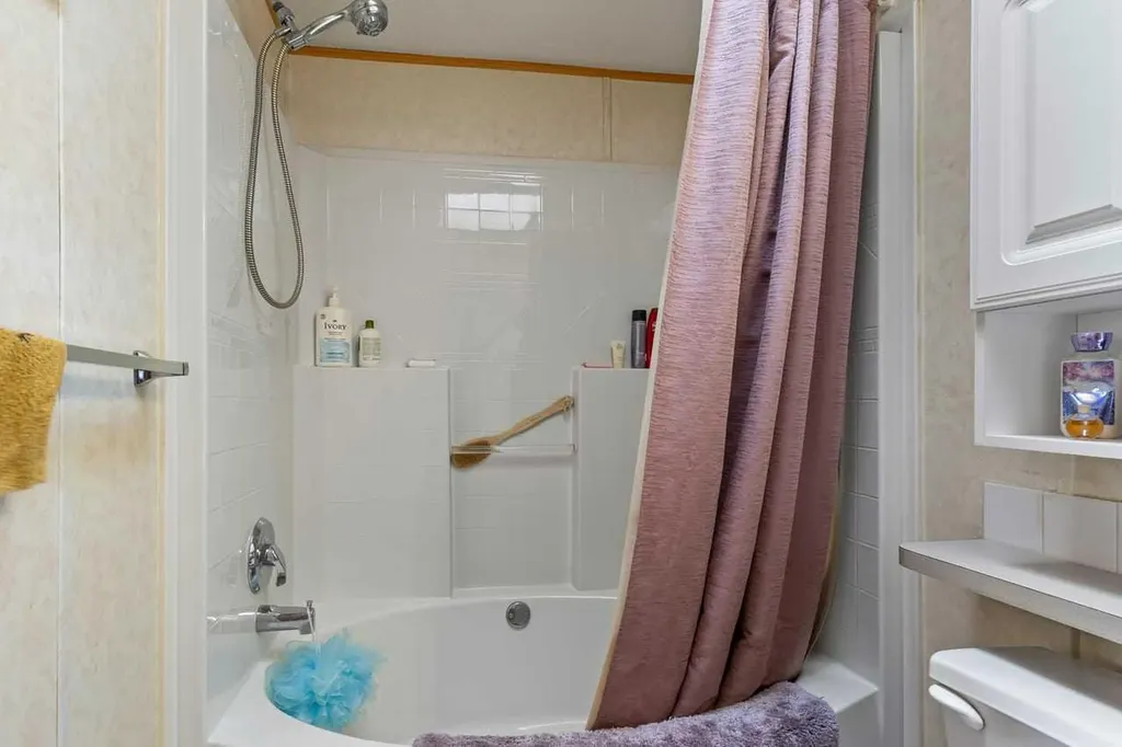 1101 84 Street NE Calgary AB T2A 7X2