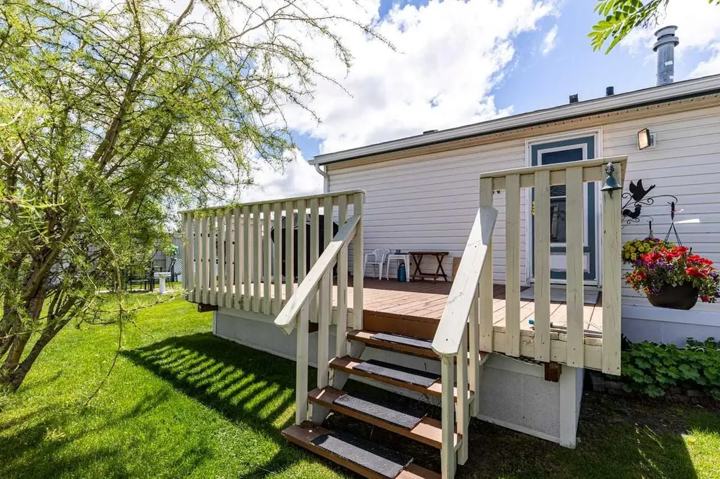 1101 84 Street NE Calgary AB T2A 7X2