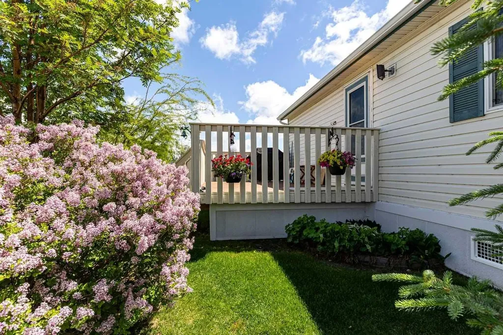 1101 84 Street NE Calgary AB T2A 7X2