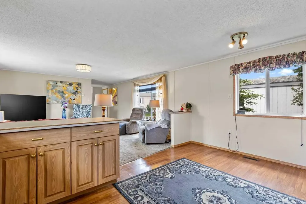 1101 84 Street NE Calgary AB T2A 7X2