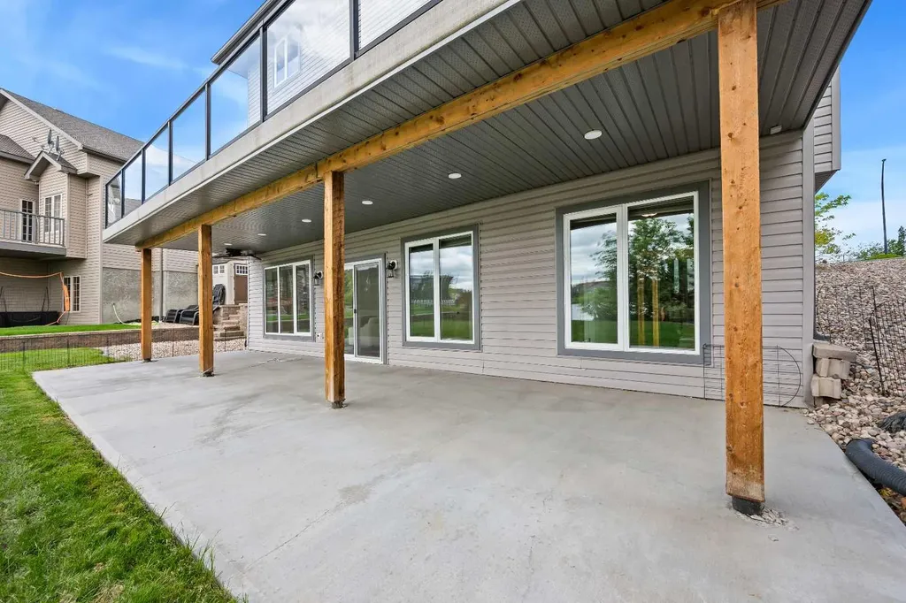 5209 19 Street Lloydminster AB T9V 3L6