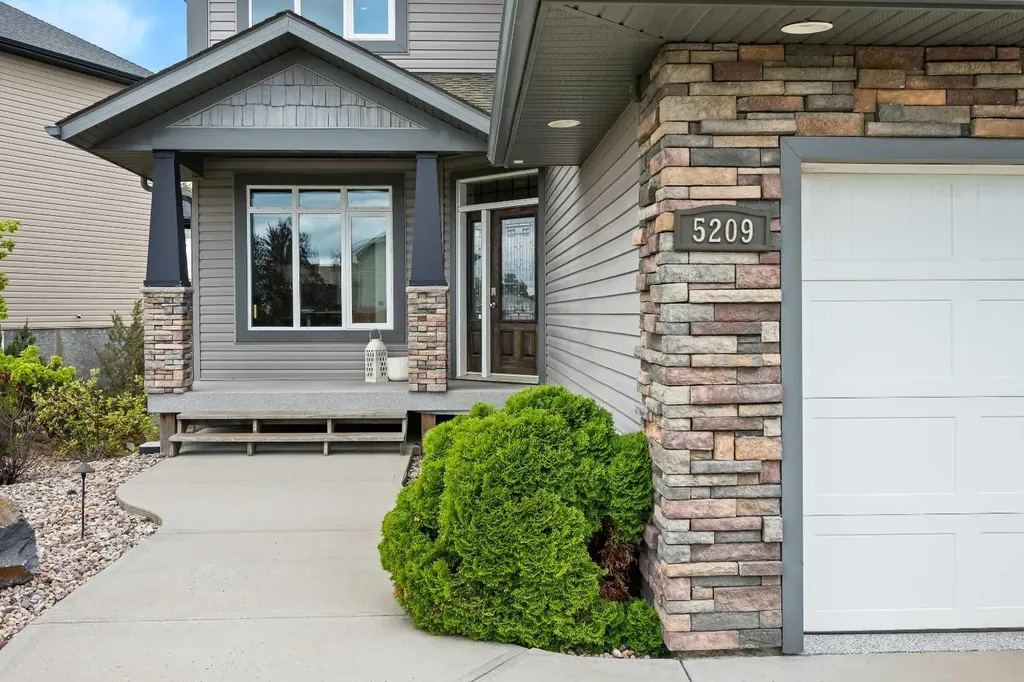 5209 19 Street Lloydminster AB T9V 3L6