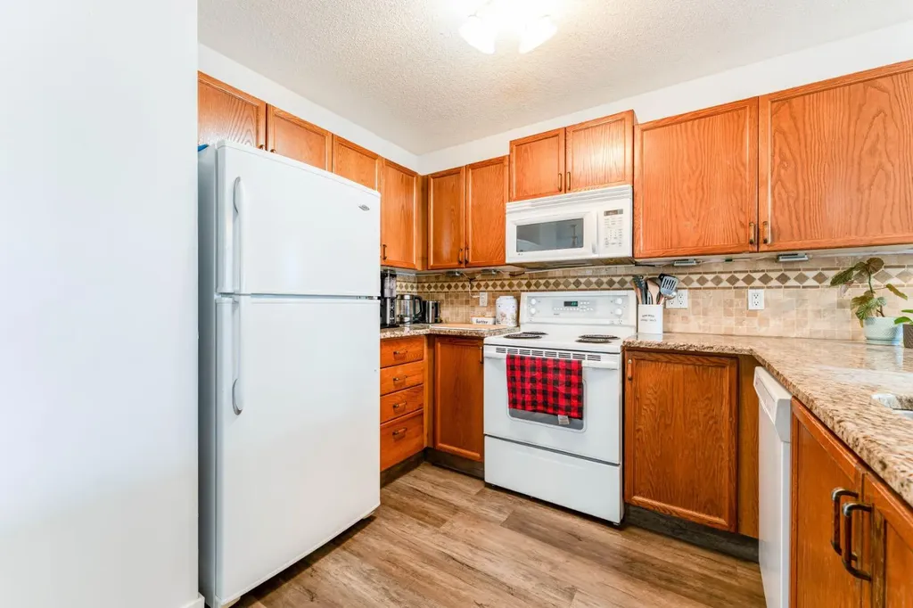 52 Covington Road NE Calgary AB T3X4A7