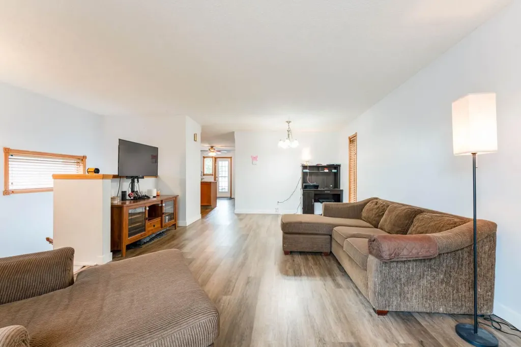 52 Covington Road NE Calgary AB T3X4A7