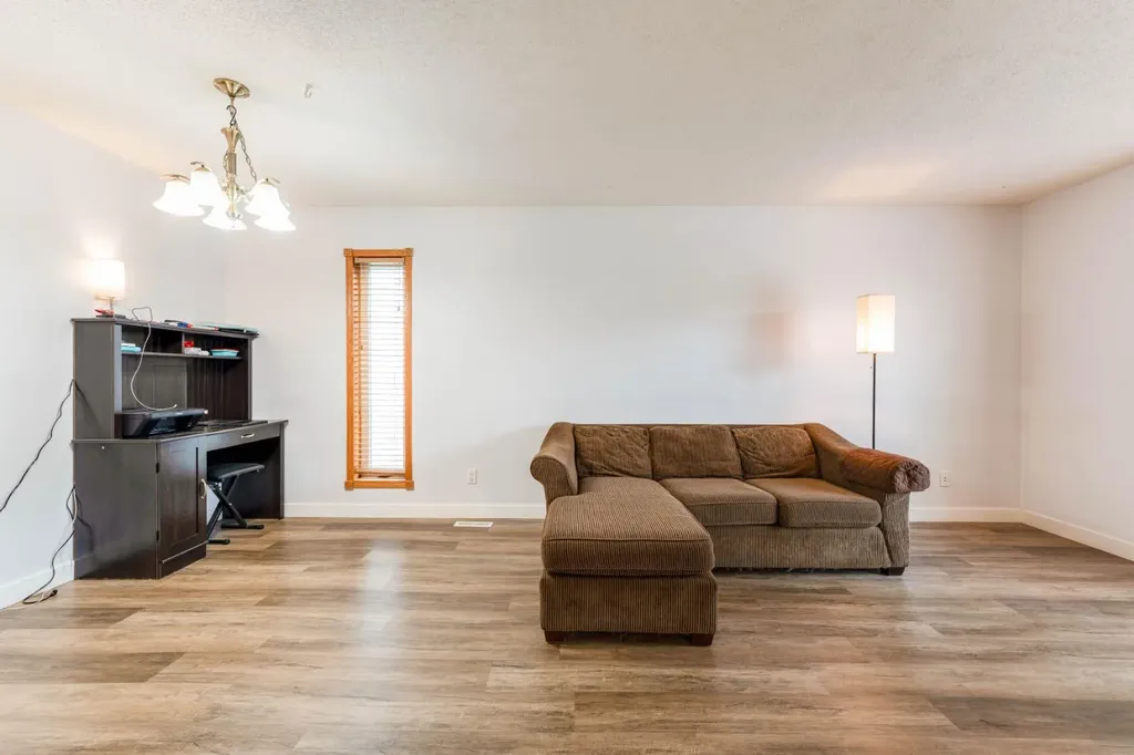 52 Covington Road NE Calgary AB T3X4A7