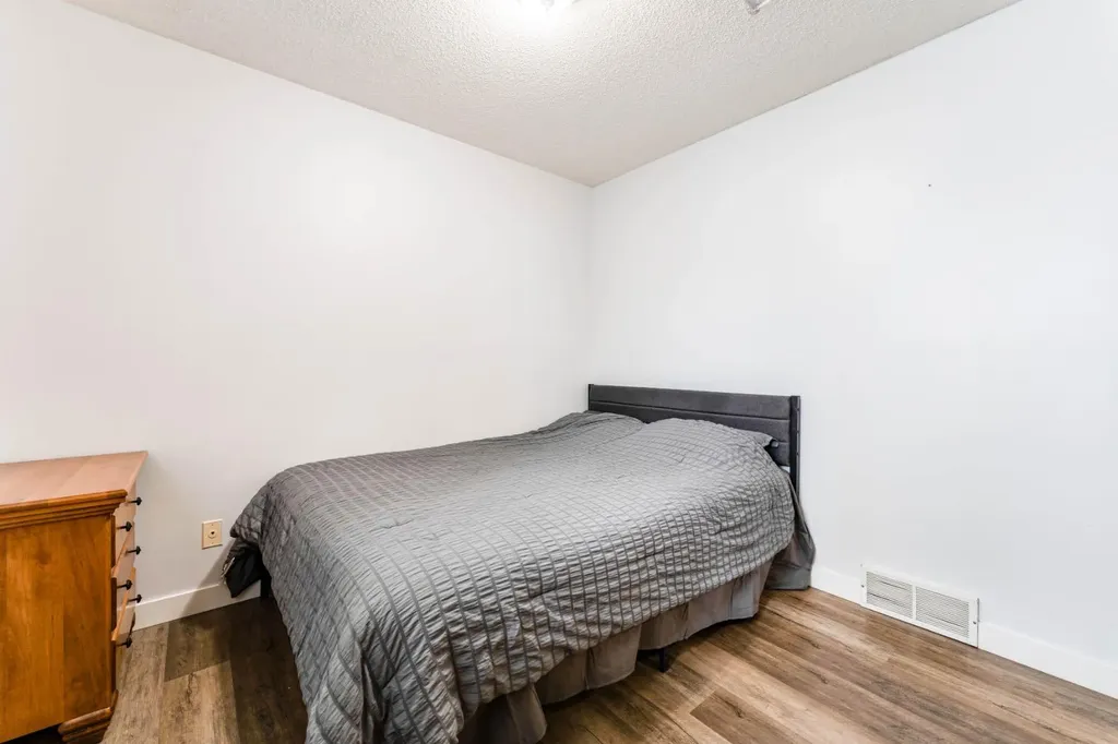 52 Covington Road NE Calgary AB T3X4A7