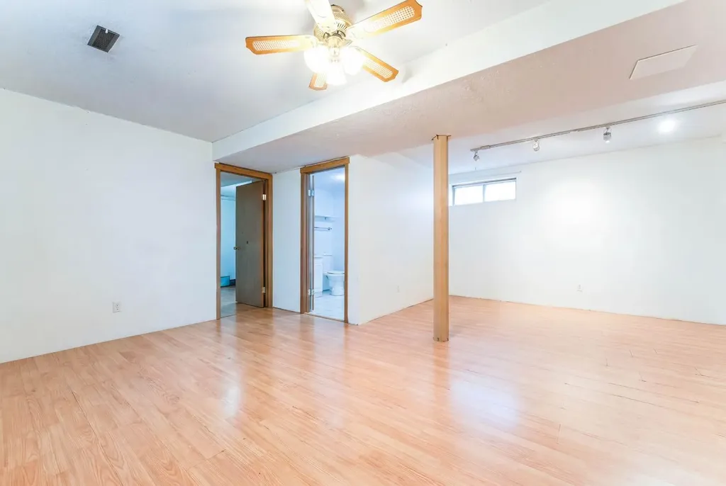 52 Covington Road NE Calgary AB T3X4A7