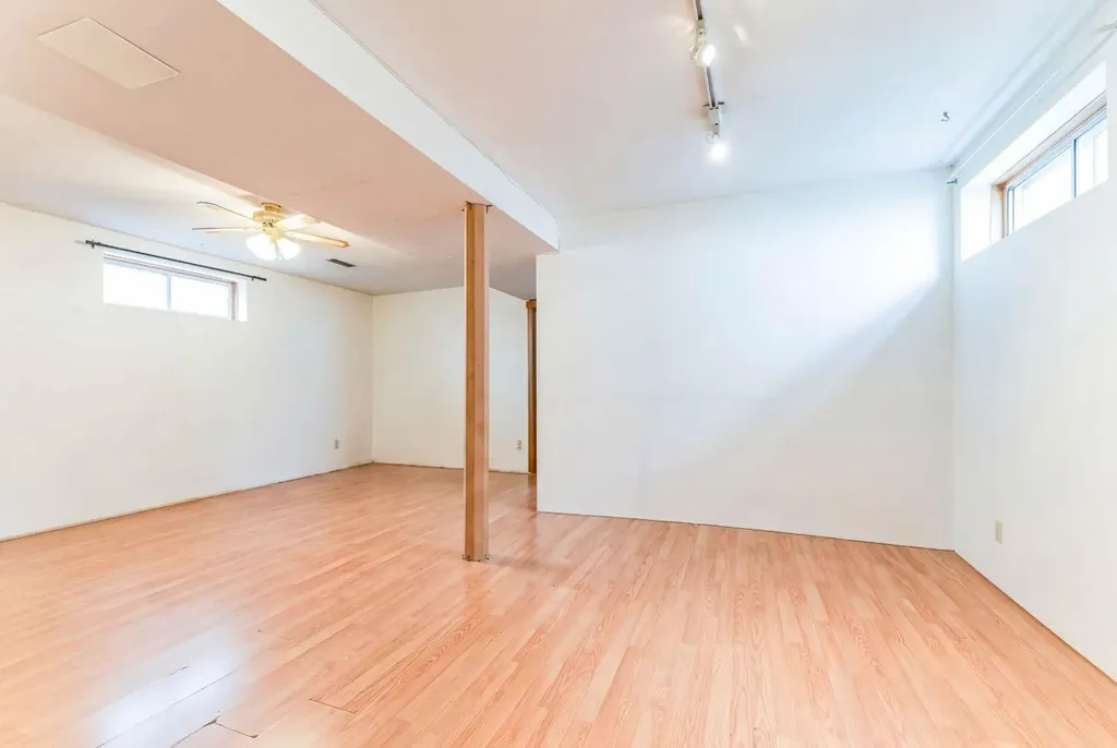 52 Covington Road NE Calgary AB T3X4A7