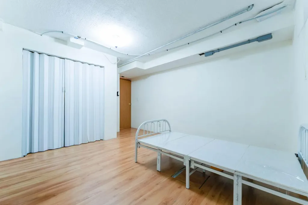 52 Covington Road NE Calgary AB T3X4A7