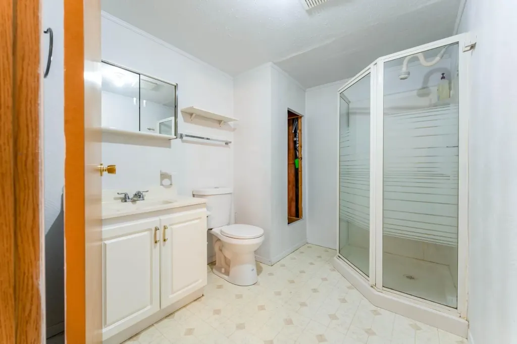 52 Covington Road NE Calgary AB T3X4A7