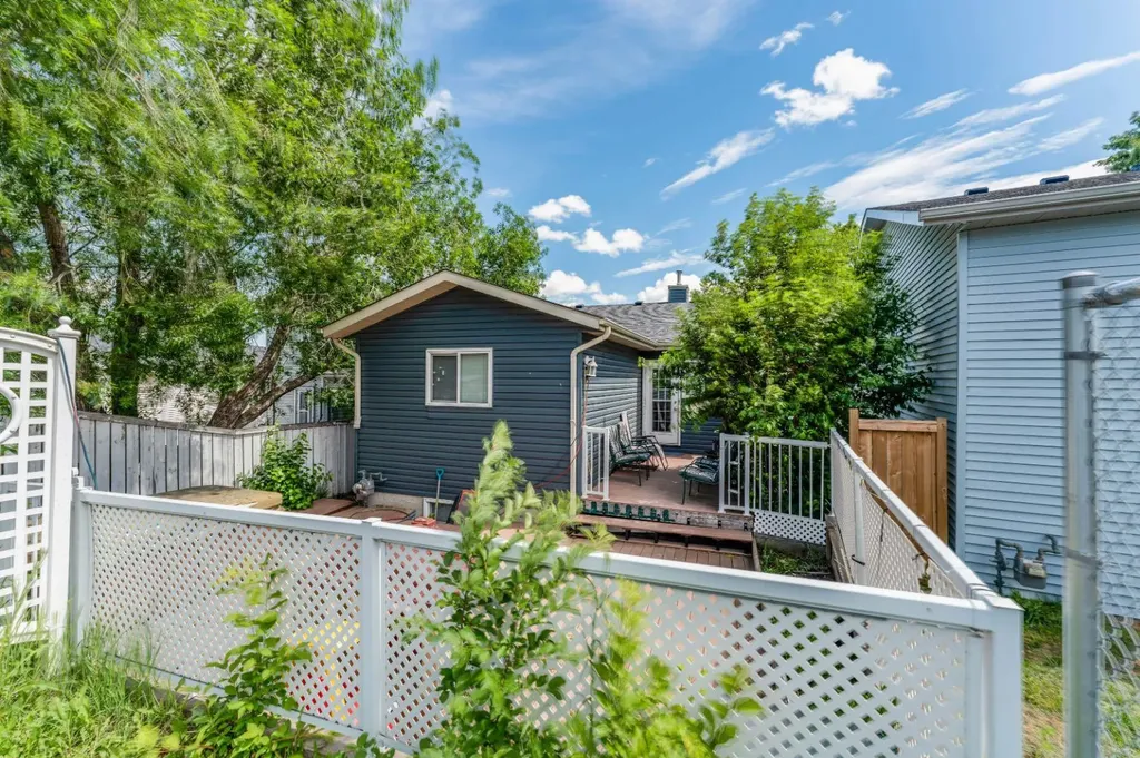 52 Covington Road NE Calgary AB T3X4A7