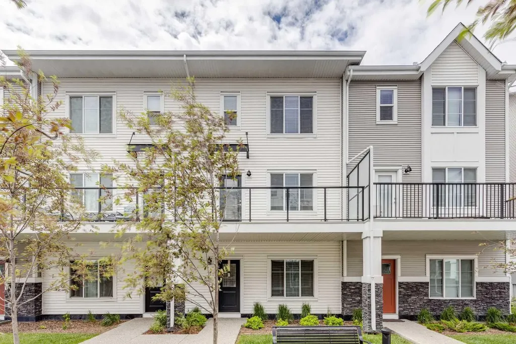 669 Savanna Boulevard Calgary AB T3J 2K2
