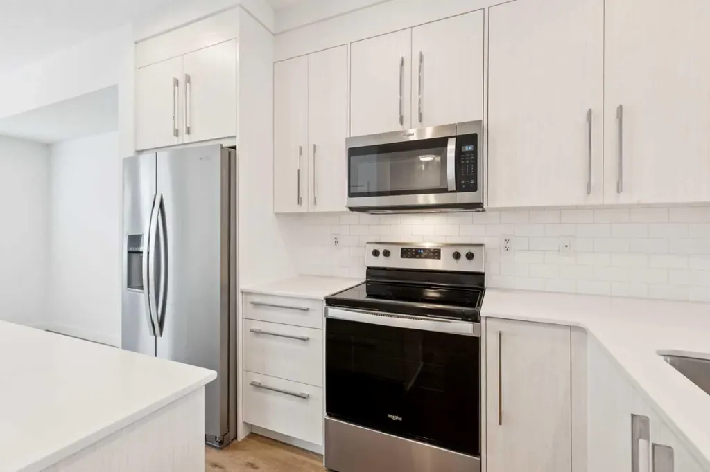 669 Savanna Boulevard Calgary AB T3J 2K2