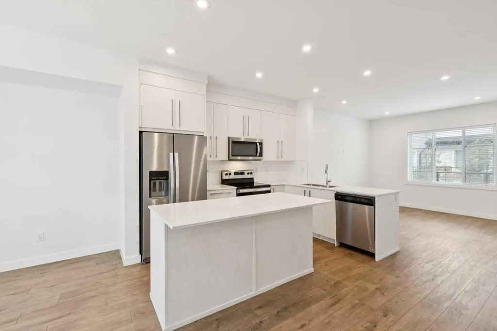 669 Savanna Boulevard Calgary AB T3J 2K2