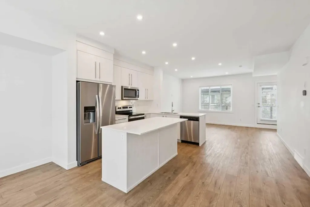669 Savanna Boulevard Calgary AB T3J 2K2